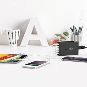 شارژر رومیزی 5 پورت Aukey PA-T15 Quick Charge 3.0