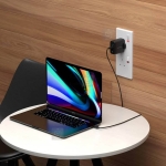شارژر 45 وات پاورولوژی مدل PWCUQC004 GaN 45W همراه با کابل تایپ سی