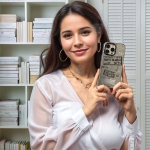 قاب اورجینال یانگ کیت Apple iPhone 16 Pro مدل Classic Poetry